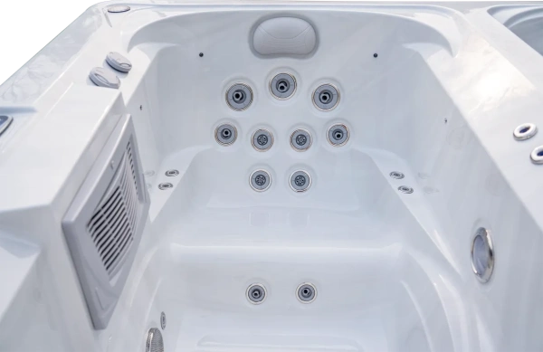 Гидромассажный бассейн с ледяной и горячей чашами Lovia IcyFlame